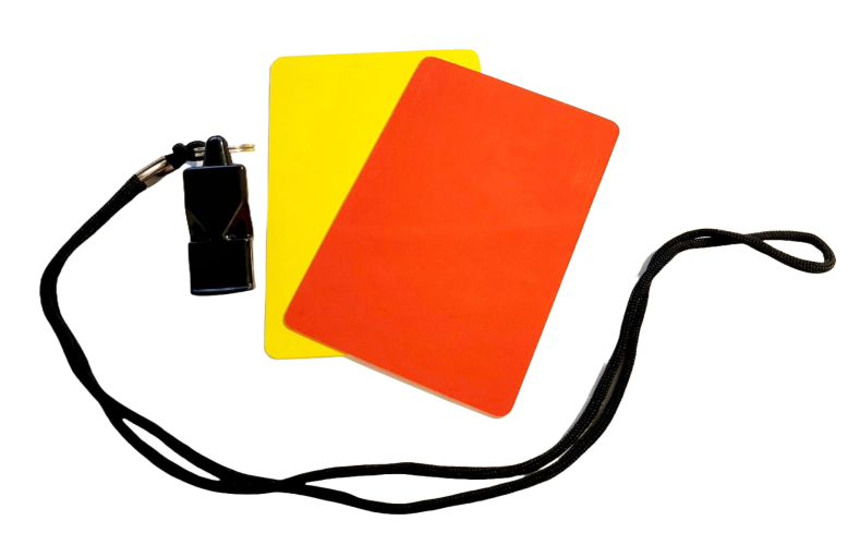 SuperEQ Pfeife & Karten Rot & Gelb